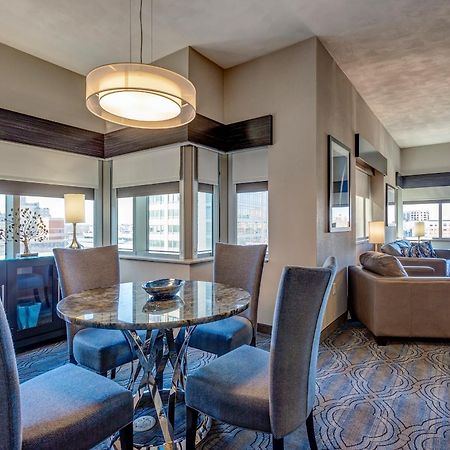 Doubletree By Hilton St. Louis Forest Park Saint Louis Exterior foto
