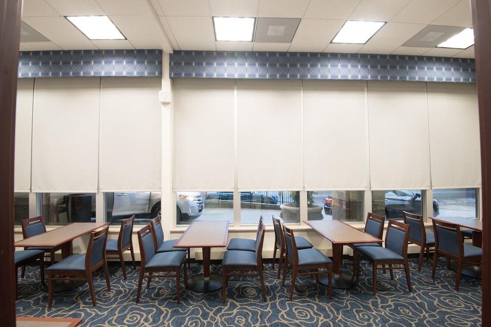 Doubletree By Hilton St. Louis Forest Park Saint Louis Exterior foto