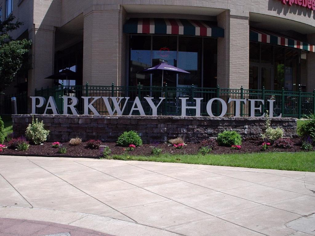 Doubletree By Hilton St. Louis Forest Park Saint Louis Exterior foto