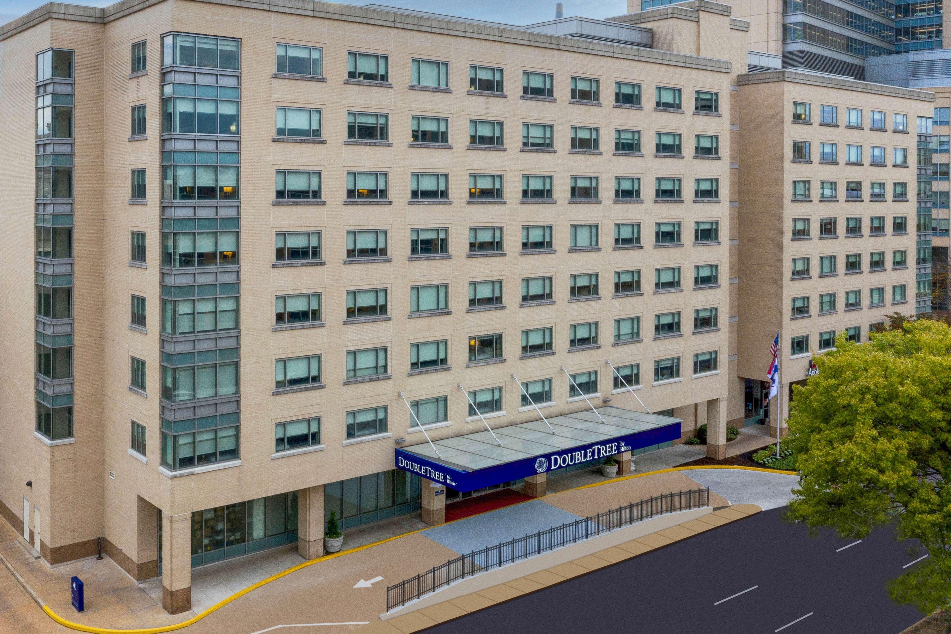 Doubletree By Hilton St. Louis Forest Park Saint Louis Exterior foto