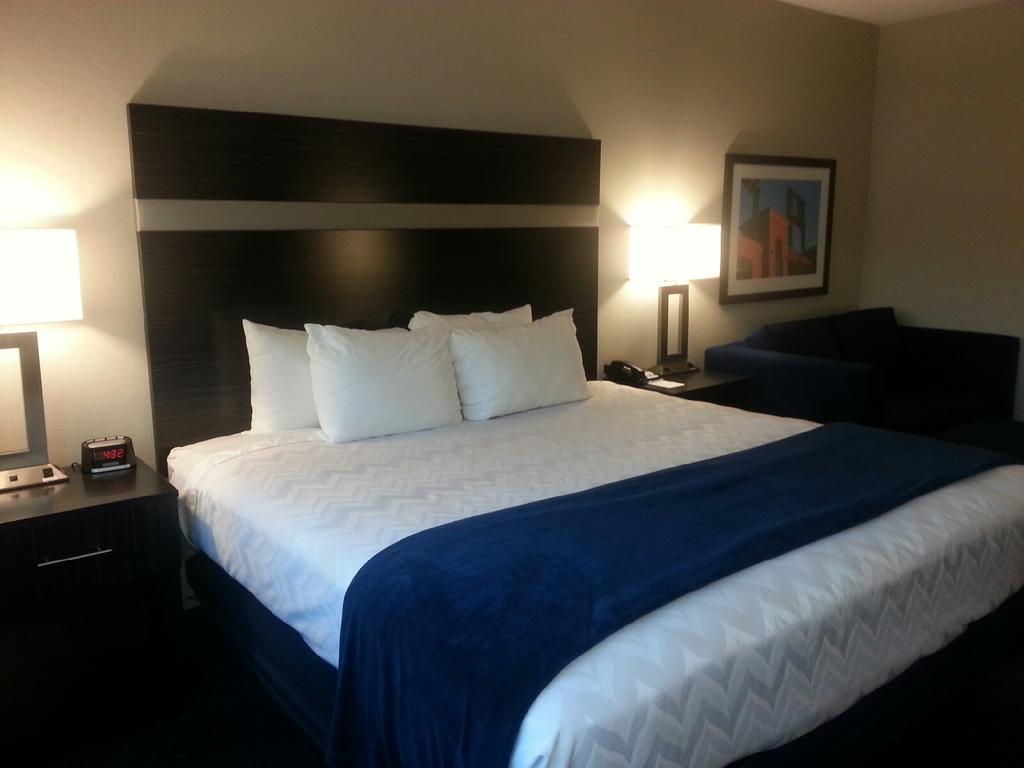Doubletree By Hilton St. Louis Forest Park Saint Louis Exterior foto