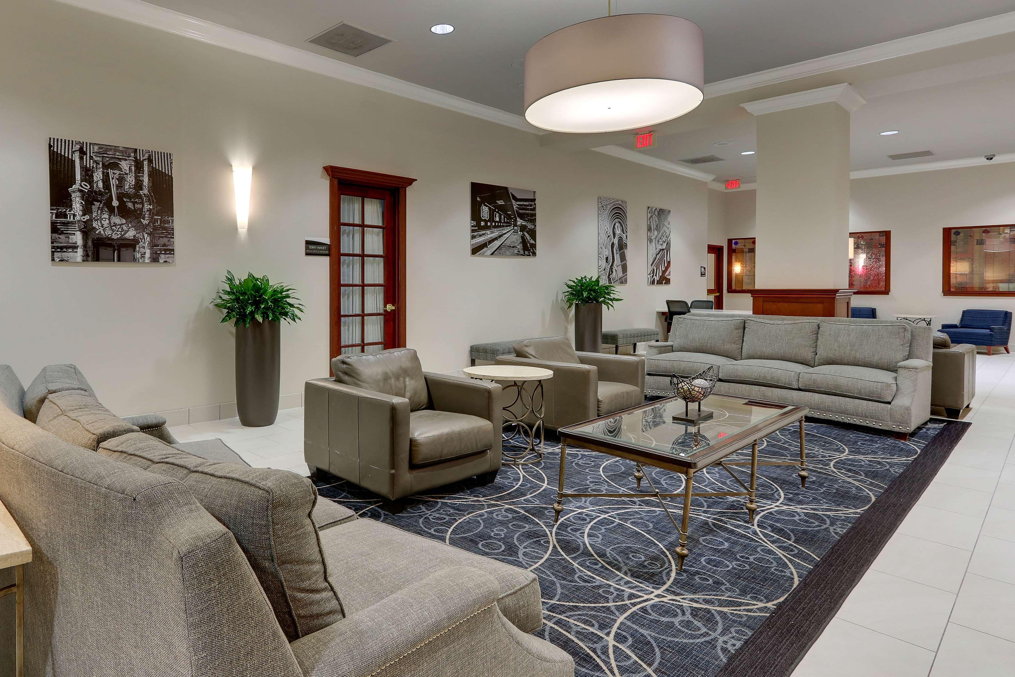 Doubletree By Hilton St. Louis Forest Park Saint Louis Exterior foto