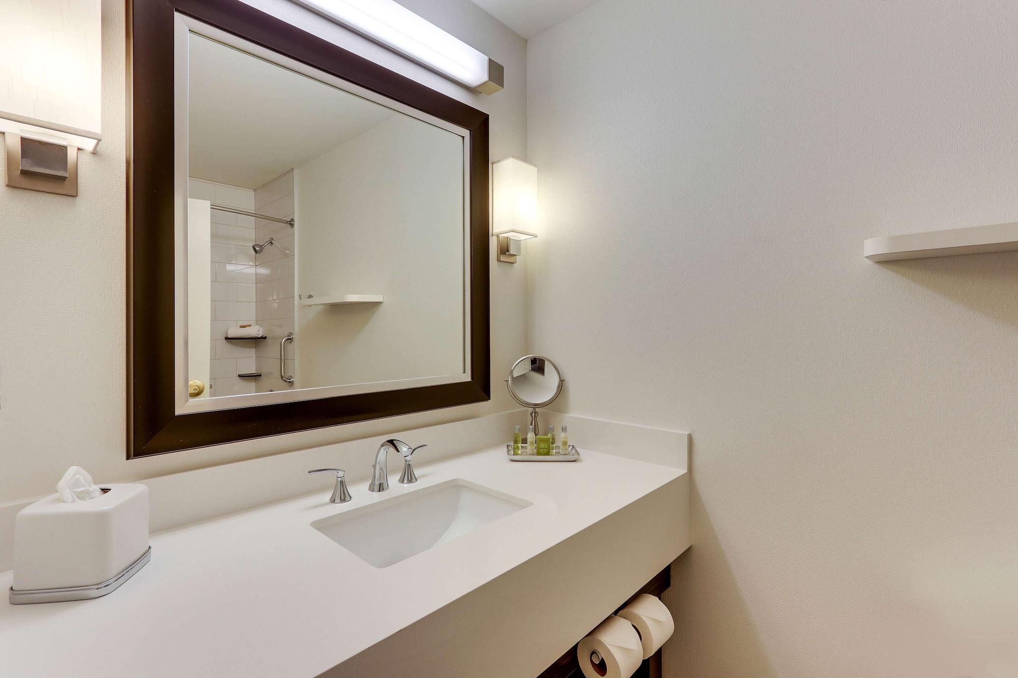Doubletree By Hilton St. Louis Forest Park Saint Louis Exterior foto