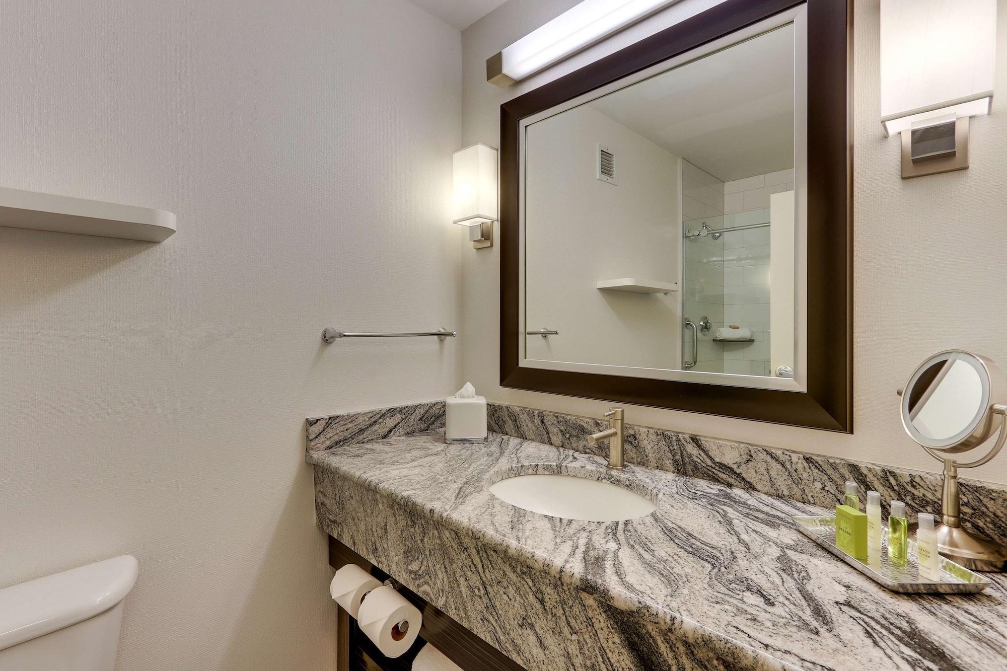 Doubletree By Hilton St. Louis Forest Park Saint Louis Exterior foto
